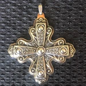 REED & BARTON 1972 Christmas Cross